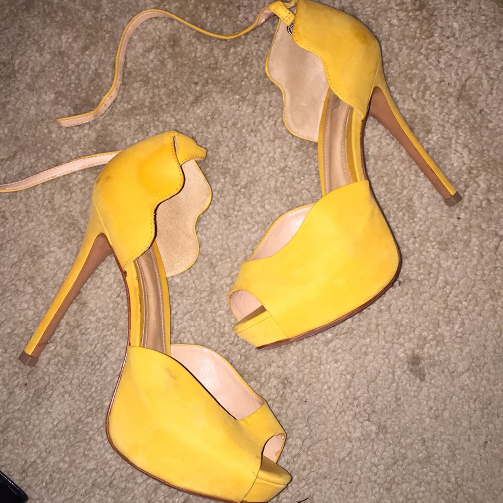 SOLD-Schutz Peep Toe Pumps